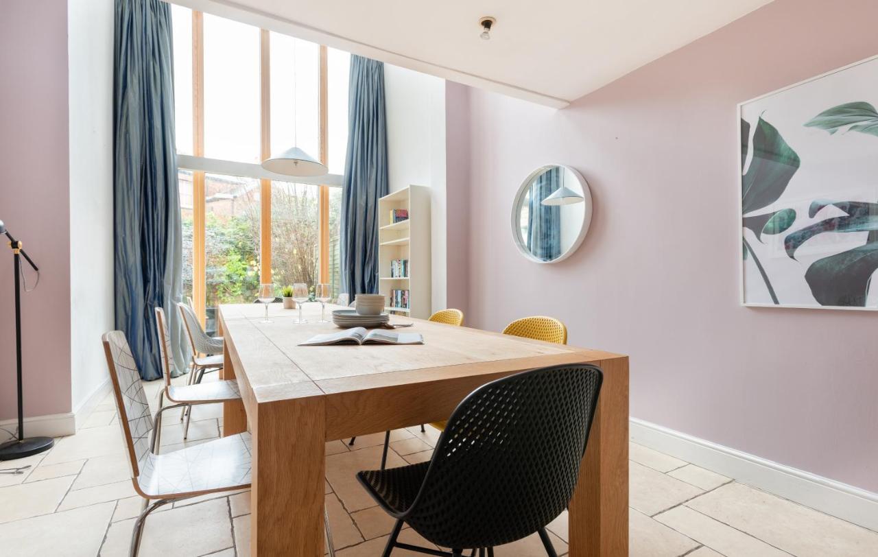 The Glasshouse Escape - 5Bdr Jewel Villa Oxford Bagian luar foto